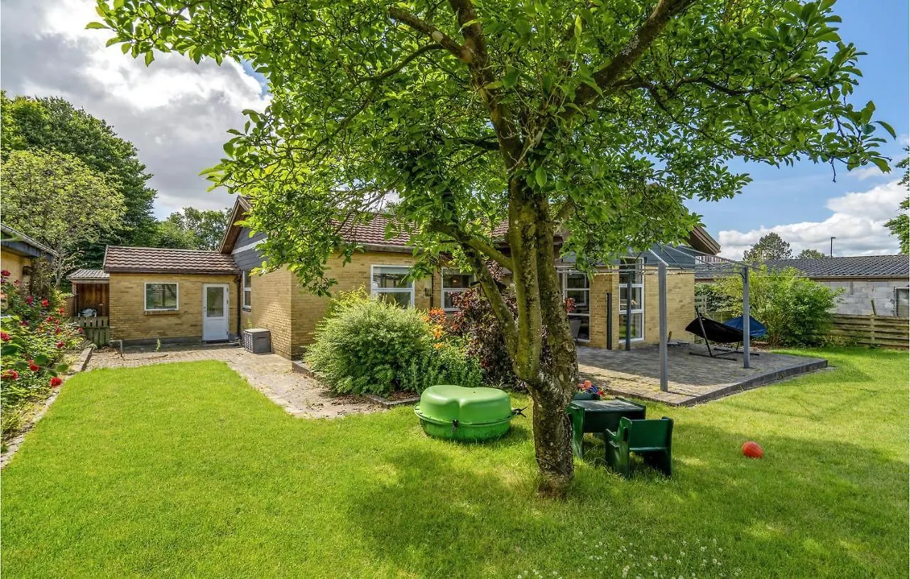Holiday home Nice Home In Billund With Kitchen